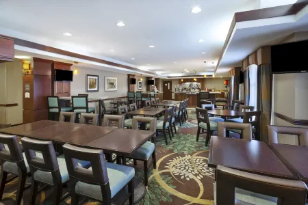 Staybridge Suites Columbia-Hwy 63 & I-70 by IHG