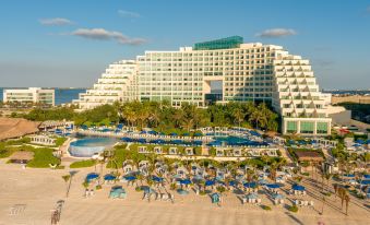 Live Aqua Beach Resort Cancun