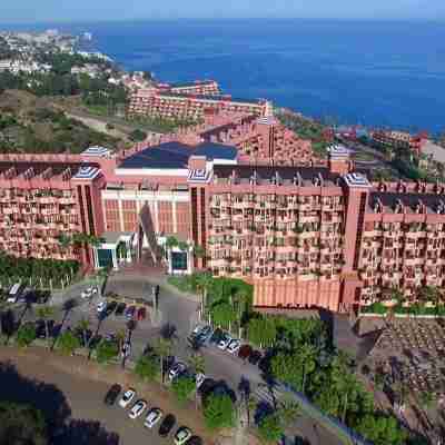 Holiday World Resort Hotel Exterior