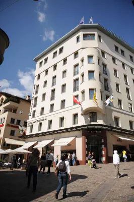Art Boutique Hotel Monopol Hôtels à proximité de : Leaning Tower of St. Moritz