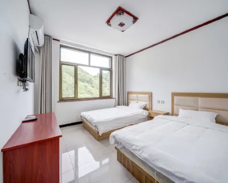 Luanping Cuijia Courtyard โรงแรมในหลวนผิง