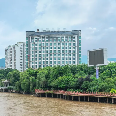 Binjiang Hotel