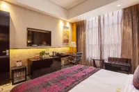 Yilong International Hotel Hotels in Xincai