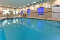 Holiday Inn Express & Suites Grants - Milan