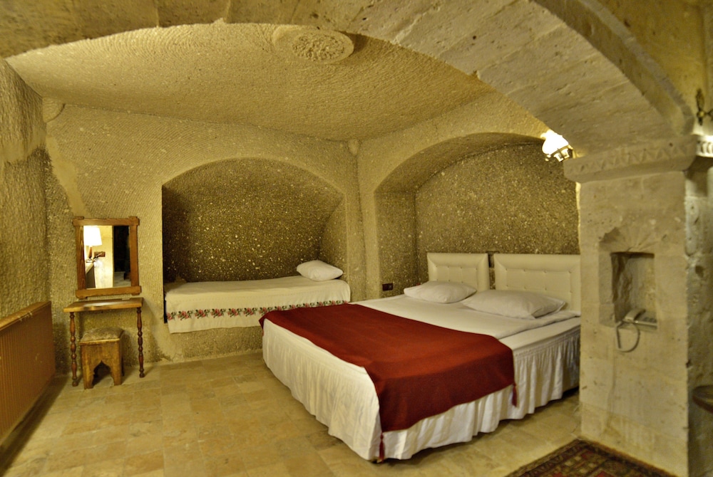 Grand Cave Suites
