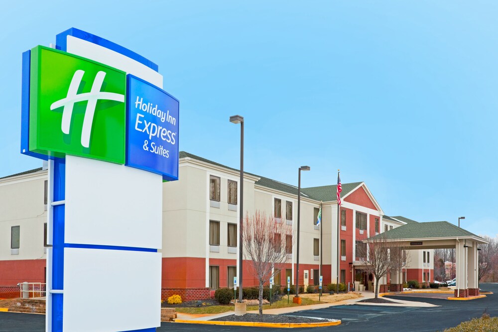 Holiday Inn Express Carneys Point New Jersey Turnpike Exit 1, an Ihg Hotel