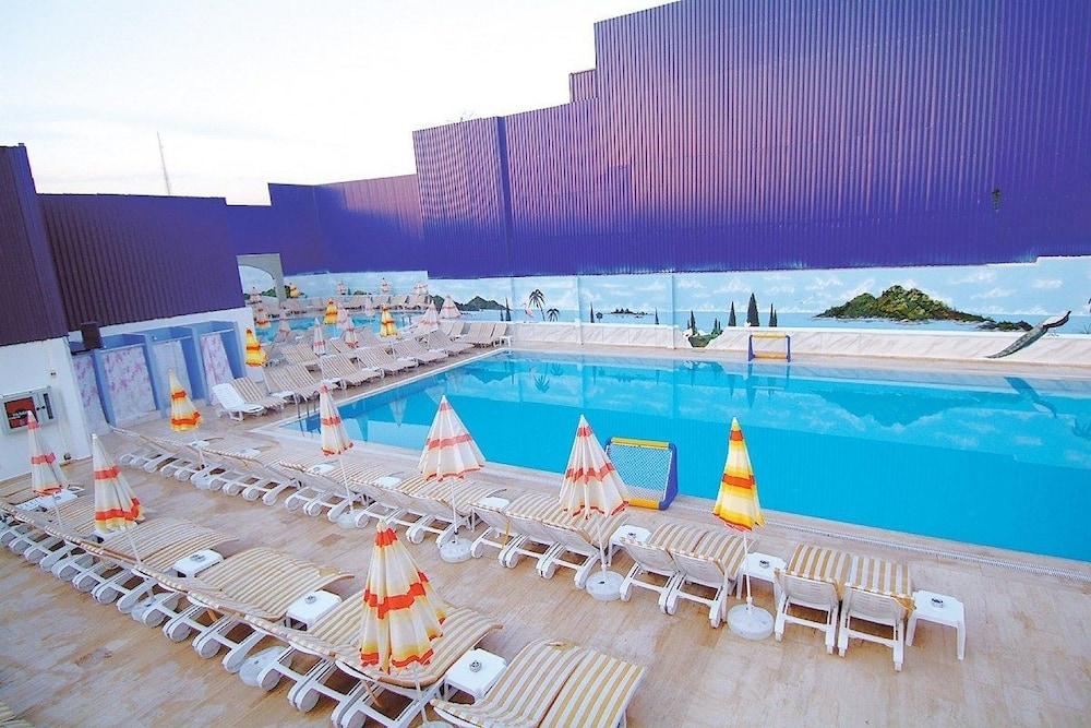 Club Hotel Karaburun - All Inclusive