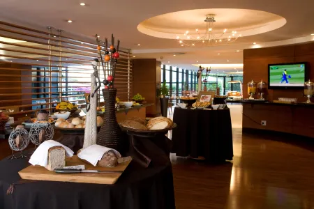 City Lodge Hotel Johannesburg Airport, Barbara Road Отели в г. Джермистон