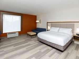 Holiday Inn Express & Suites Sturbridge