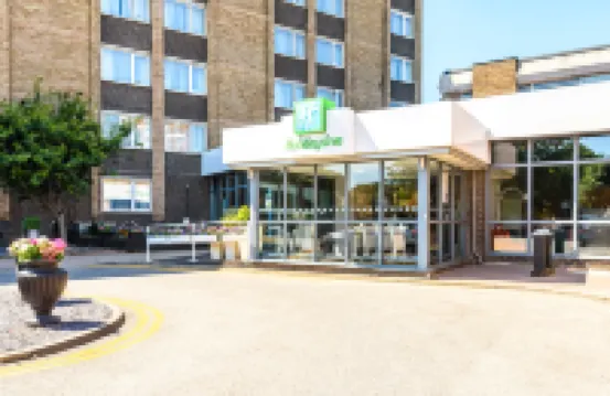 Holiday Inn 樸次茅斯 海斯拉爾碼頭（Haslar Marina）附近的飯店