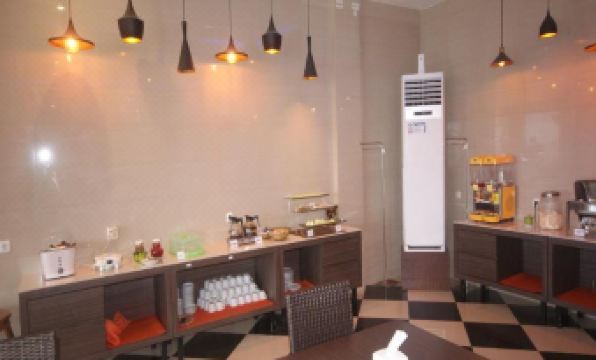 Valdos Hotel Manokwari - Housity