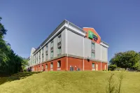 Holiday Inn Express & Suites Emporia