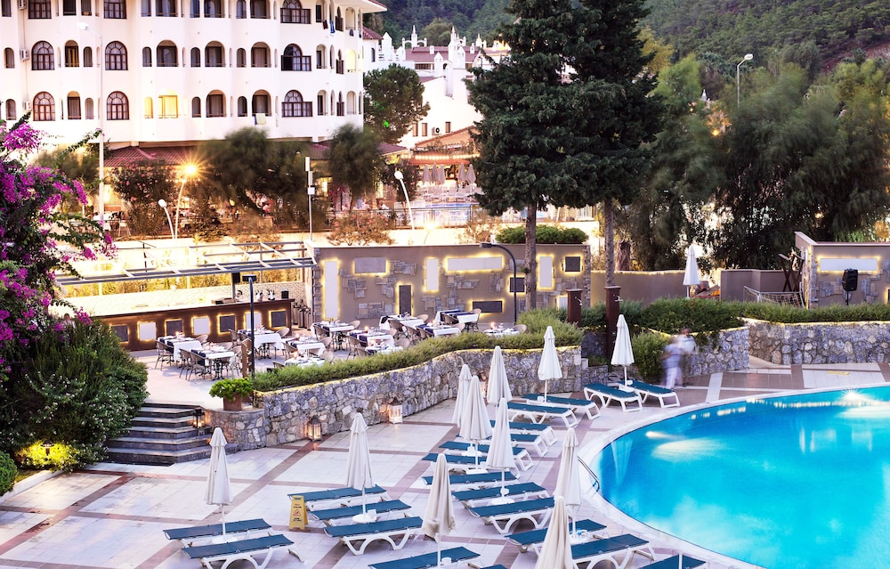 Martı La Perla (Sadece Yetişkin) (Marti La Perla Hotel - All Inclusive - Adult Only)