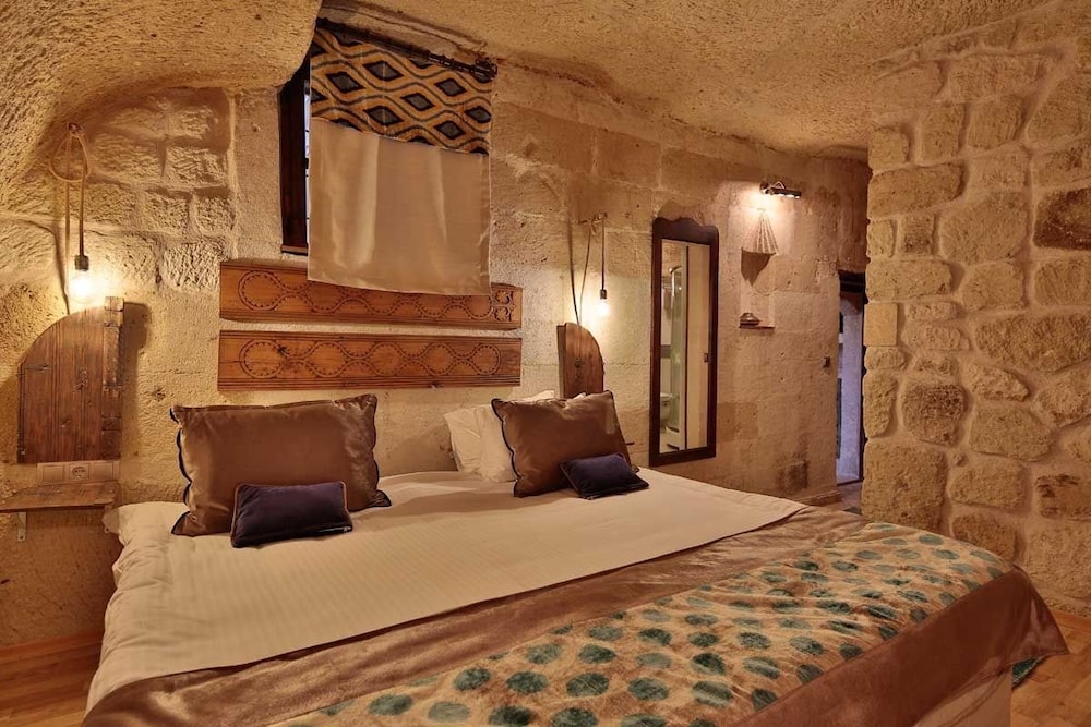 Elaa Cave Hotel