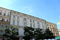 The Spiski Palace Apartments Hotels near Stare Miasto