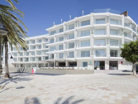 One Ibiza Suites