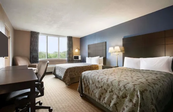 威羅比克里夫蘭温德姆戴斯酒店