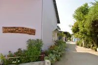 Moodhumaa Inn Hotels in Maadhoo