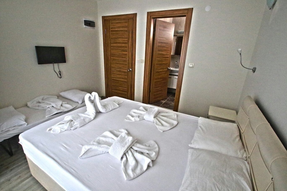 Oz Guzelcamli Otel