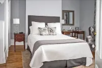 Shadow Lawn Inn Hotels in 
