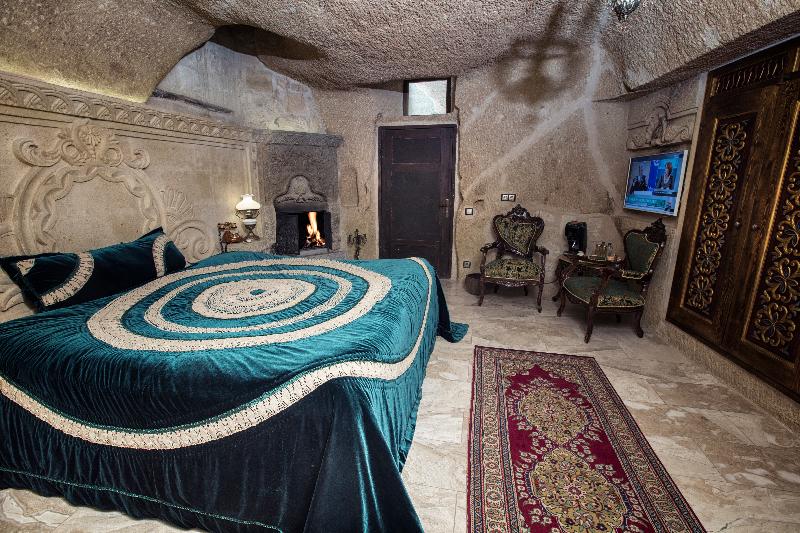 Elika Cave Suites