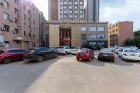 Nine Dragon Hotel - parking