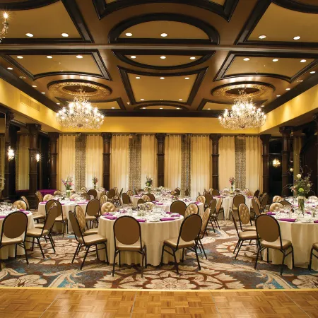 El Monte Sagrado Resort & Spa