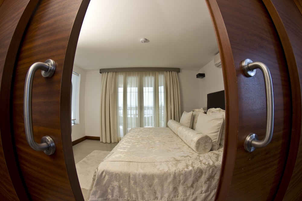 Manastir Hotel & Suites
