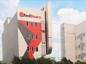 RedDoorz Plus @ Thamrin