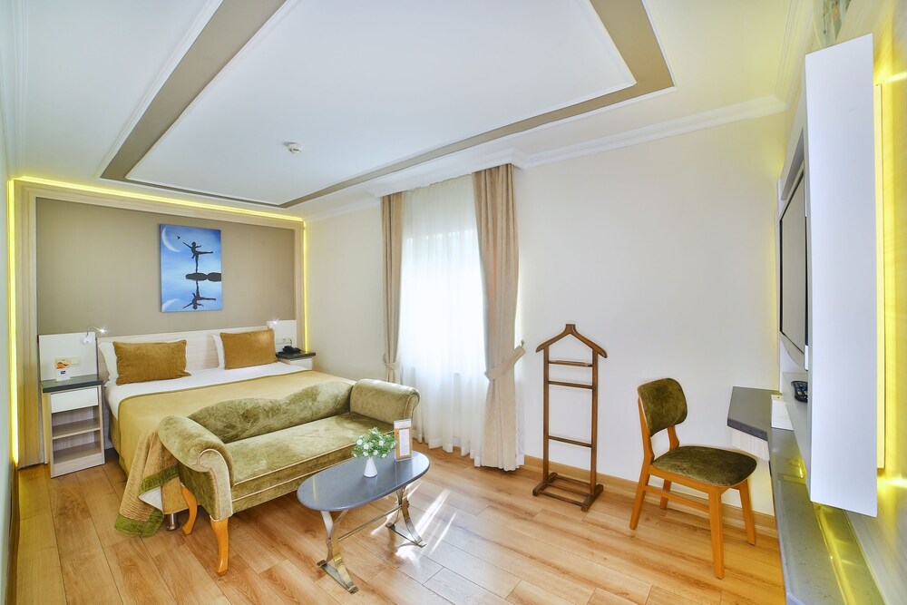 Bulvar Palas & Spa Old City Hotel