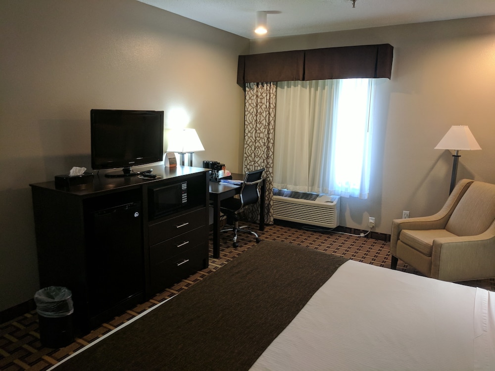 SureStay Plus Hotel by Best Western Coralville Iowa City