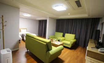 Iksan Grand Palace Hotel - Housity