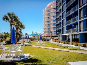 Schooner Beach and Racquet Club by Capital Vacations