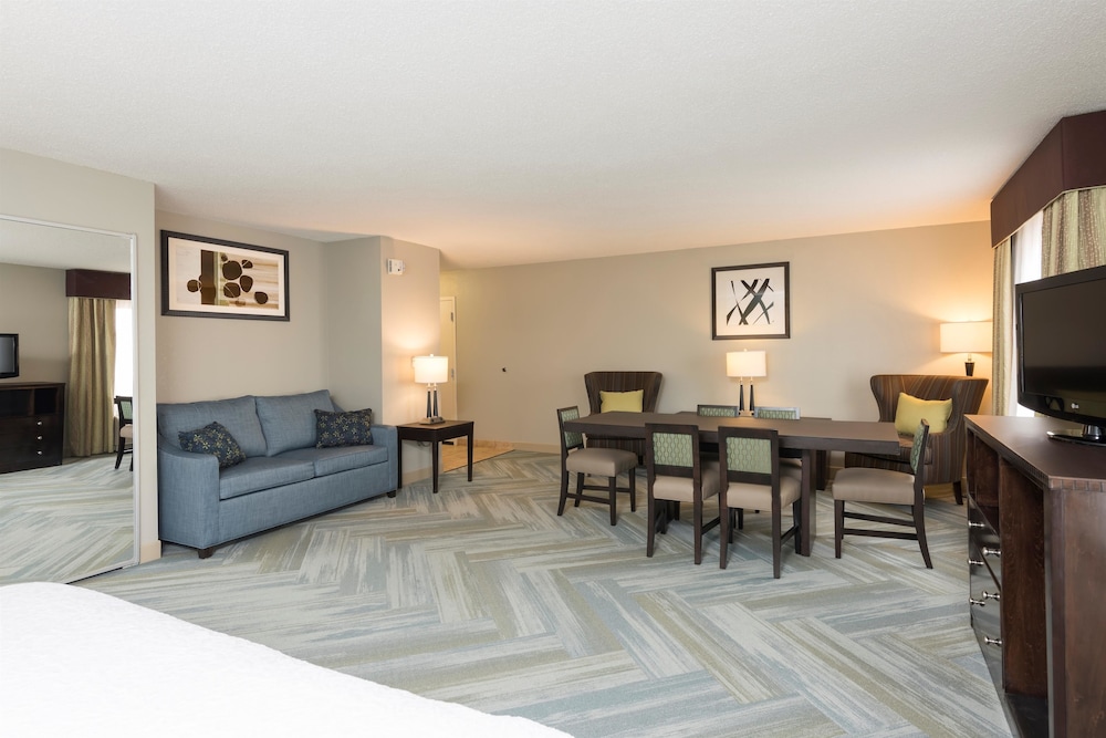 Hampton Inn Detroit Roseville