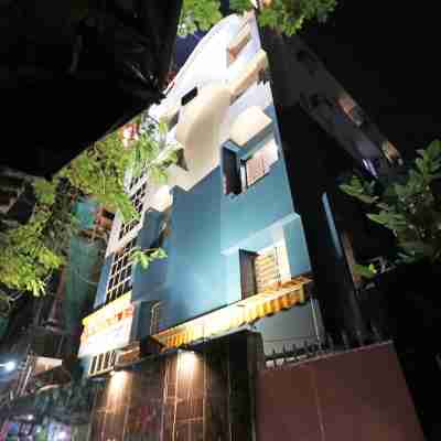 SilverKey Executive Stays 30334 Jaan Nagar Road Hotel Exterior