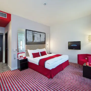 Red & Blue Design Hotel Prague Отели рядом с достопримечательностью «Прага 05»