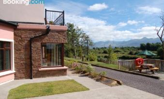 Grove Lodge Holiday Homes 3 Bed by Trident Holiday Homes - Housity