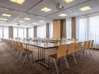 Radisson Blu Hotel, Hannover Hotels near Anderten