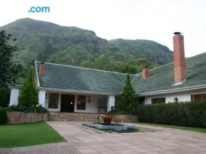Champagne Castle Hotel