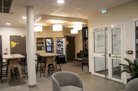B&B Hôtel Montélimar Sud Hotel dekat L Entrepot