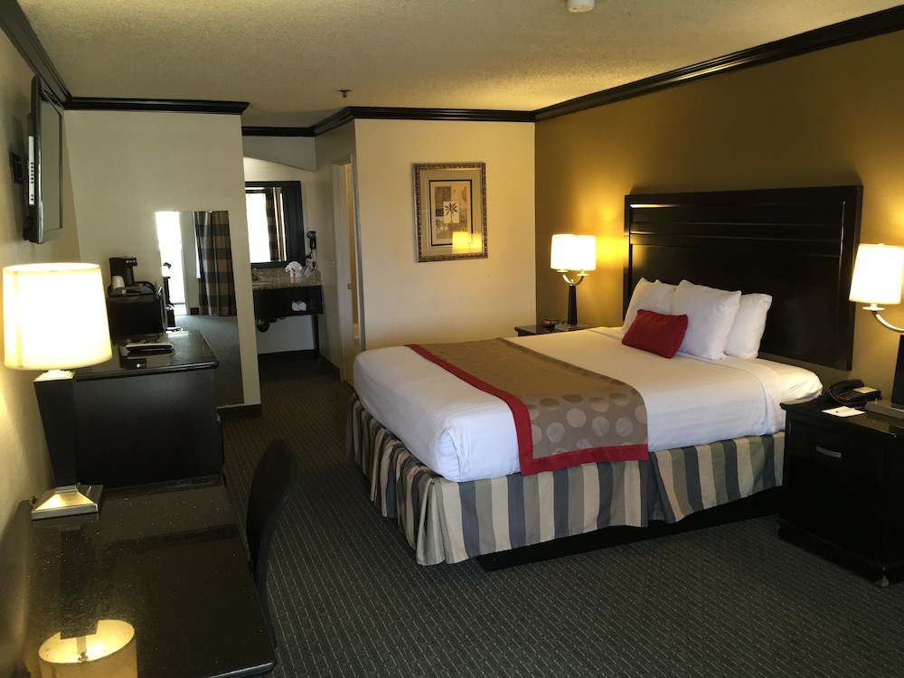 Ramada by Wyndham Ontario