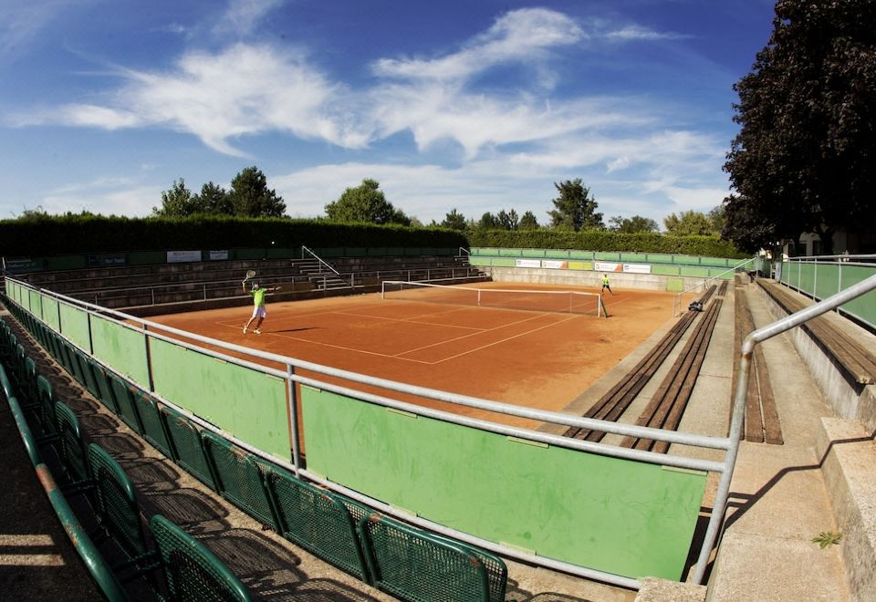 Tennis- und Freizeitzentrum Neudörfl-Mattersburg Updated 2022 Room  Price-Reviews & Deals | Trip.com