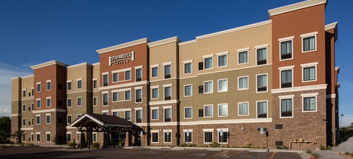 Staybridge Suites PHOENIX – BILTMORE AREA by IHG Các khách sạn ở Phượng Hoàng