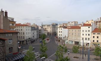 Hotel de la Tour