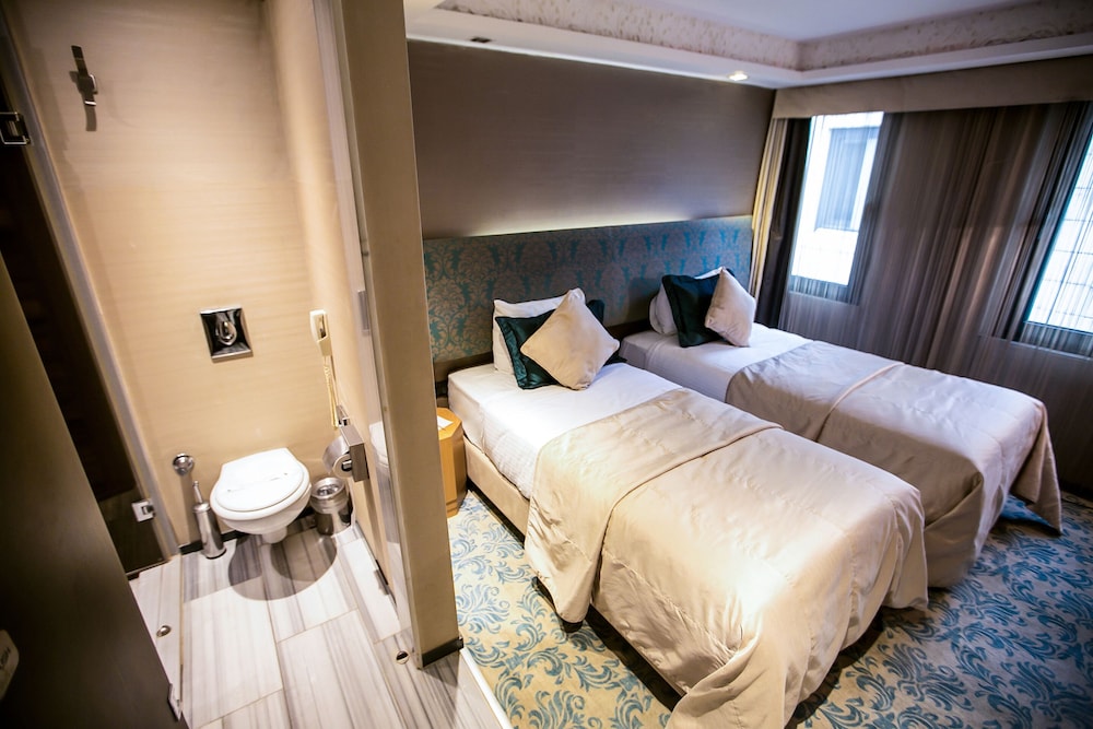 Pera Tulip Hotel