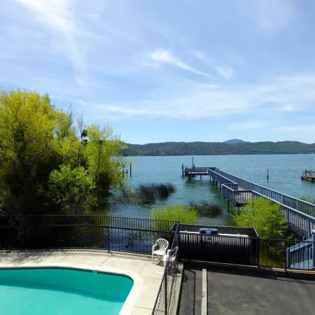 Americas Best Value Inn & Suites Clearlake Wine Country