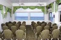 Kaimana Beach Hotel فنادق في هونولولو