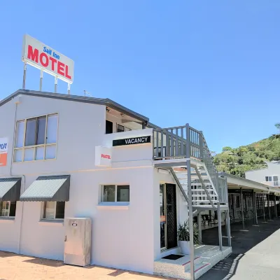 Sail Inn Motel Hotels near Spring Head Lookout
