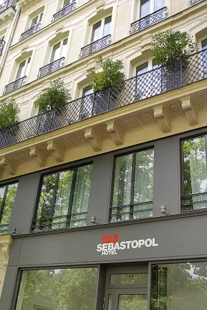 أوتل لو 123 سيباستوبول - أستوتل