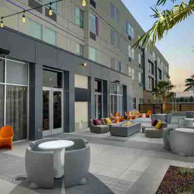 Aloft Dublin-Pleasanton Hotel Exterior
